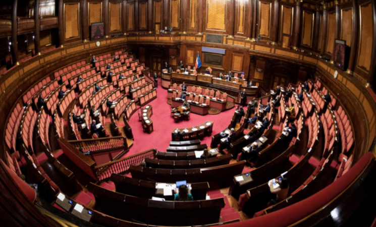 Camera, la Manovra economica da quaranta miliardi passa con 298 sì