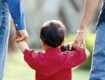 Adozione internazionale: via libera anche alle persone singole