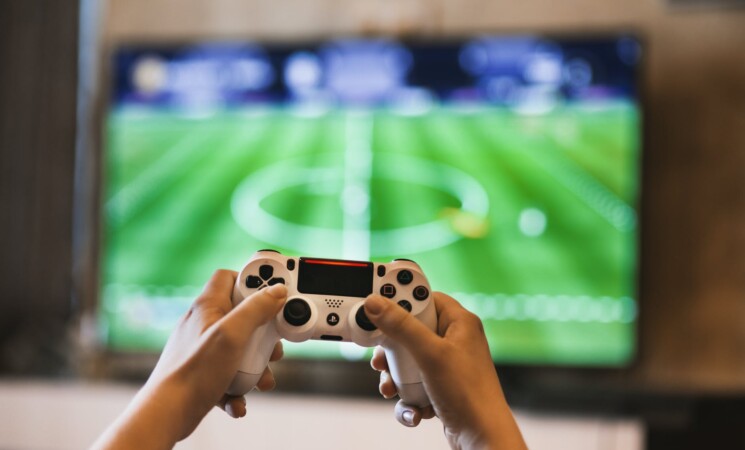 Tempo libero e adolescenti, troppe ore con i videogiochi