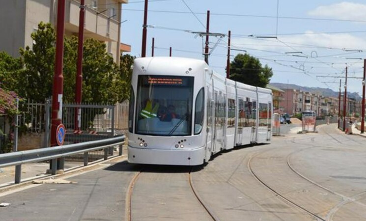 Aggressione sul tram di Palermo