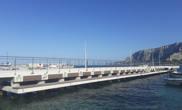 Palermo, inaugurato pontile di Mondello