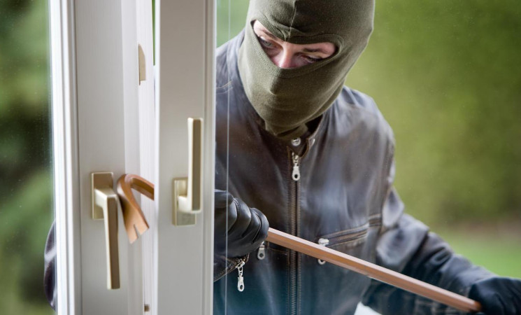 Estate e sicurezza: come proteggere la tua abitazione durante le vacanze
