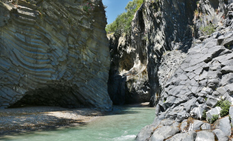 Turismo cinofilo alle Gole dell'Alcantara