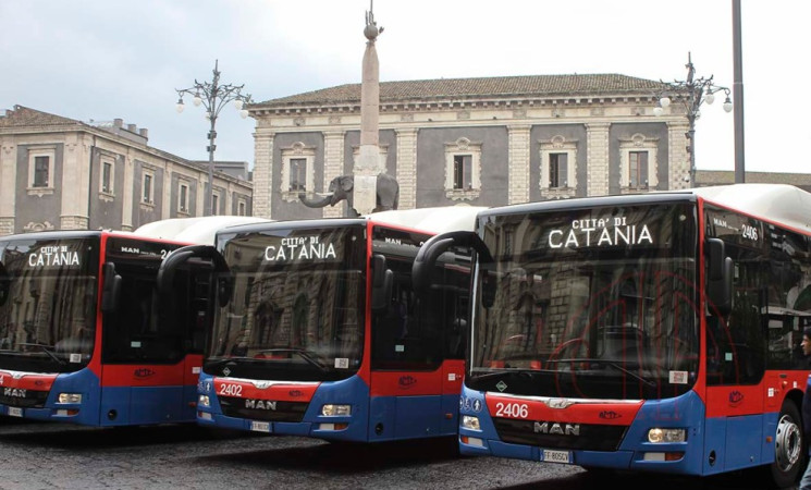 Catania, aggredisce autista dell’autobus a schiaffi e pugni
