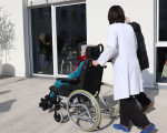 Legge 104 e bonus 300 euro: diritti e agevolazioni per familiari e caregiver