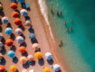 Sequestrati ombrelloni e sdraio a Donnalucata: occupavano spiaggia libera