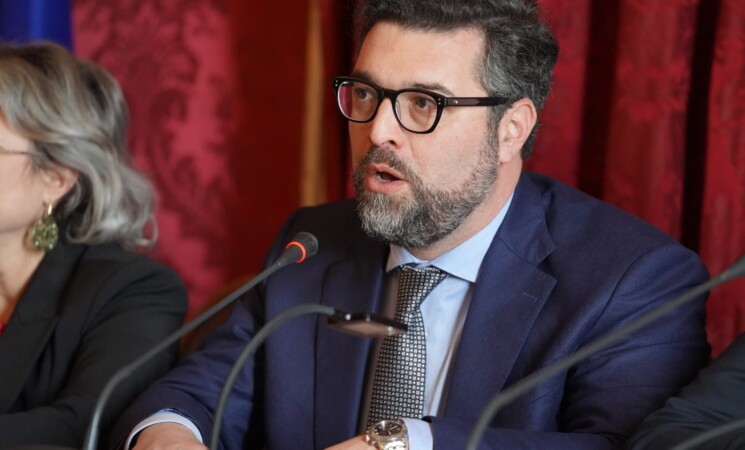 Crisi Governo Schifani, il M5S pronto alle dimissioni di massa: “Il governo è finito”
