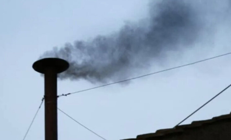 Conclave, fumo nero dalla Sistina: nessun Papa eletto nella prima votazione