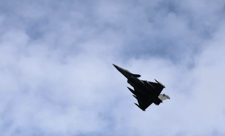 Tensione nel Baltico: caccia Nato intercettano jet russi vicino alla Lettonia