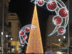 Acceso l’albero di Natale in piazza Università a Catania: una festa di luce e partecipazione