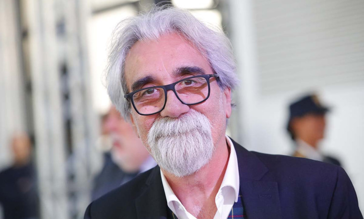 La morte di Peppe Vessicchio causata dalla polmonite interstiziale: cos’è, sintomi e cause
