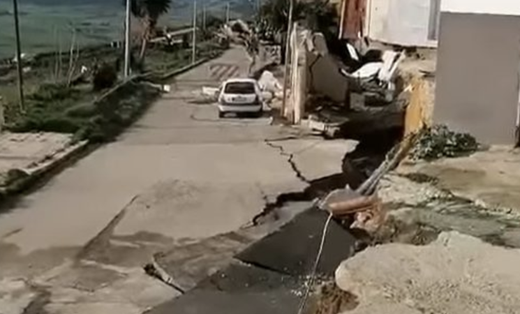 Frana a Niscemi, riunione del COC e scuole chiuse: Regione e Protezione civile in campo