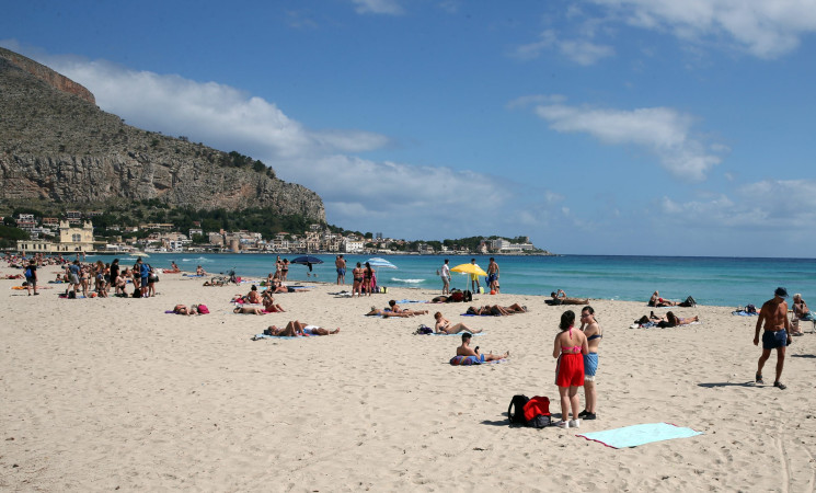 Spiaggia di Mondello: il CGA ribalta il TAR e reintegra l'Italo Belga, decisione definitiva il 14 maggio