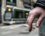 Sigarette più care di 5 euro, la proposta vicina al Parlamento: boom di firme online
