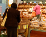 Famiglie siciliane, spesa in calo nel 2025: 477 euro in meno della media italiana