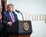 Accordo Usa-Iran, stop alla guerra e piano da 300 miliardi: i punti dell’intesa