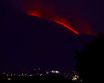 Etna, rallenta l’attività eruttiva: colate laviche ferme e tremore in calo