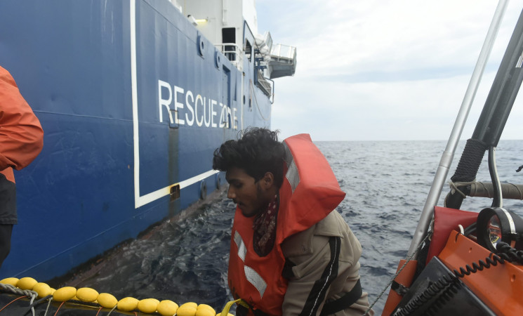 Lampedusa, sbarcati 96 migranti in tre approdi: 314 persone nell’hotspot