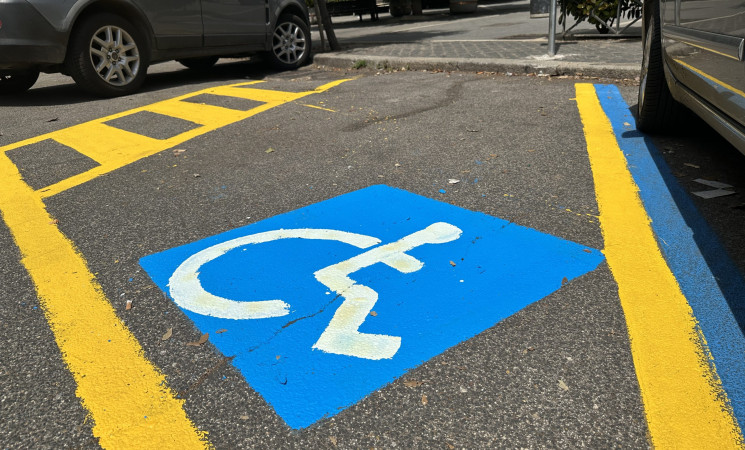 Stalli di sosta per disabili: a Palermo oltre mille richieste e attese troppo lunghe